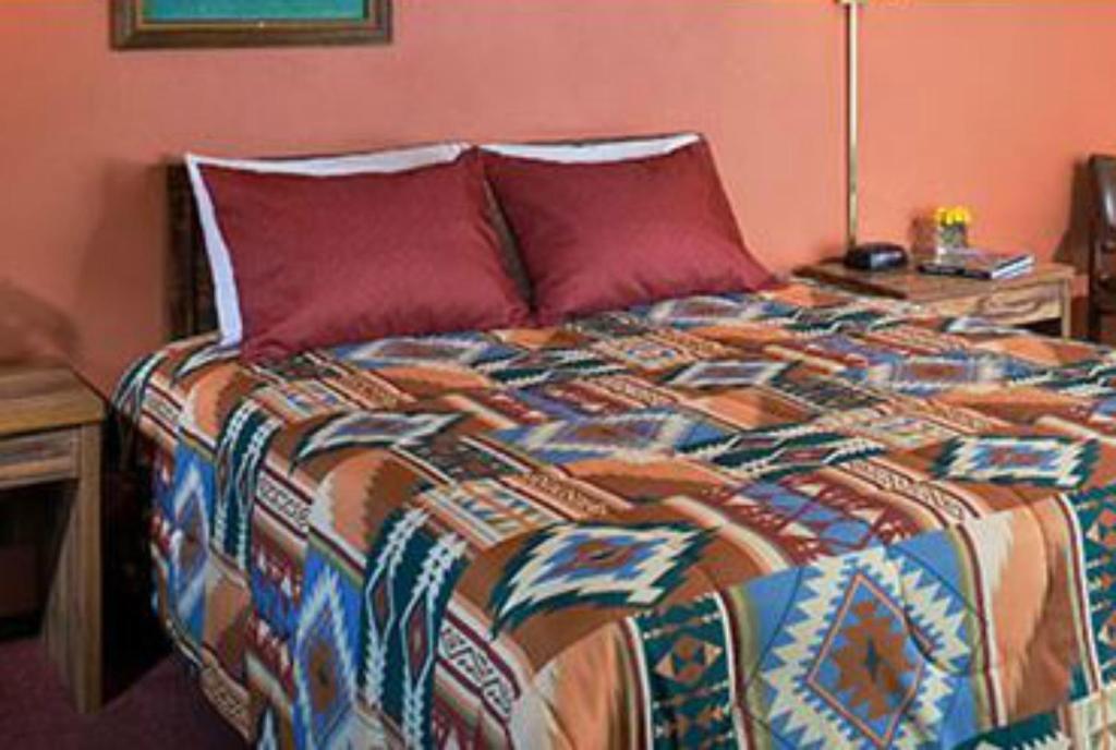 Branding Iron Motel Chama Номер фото